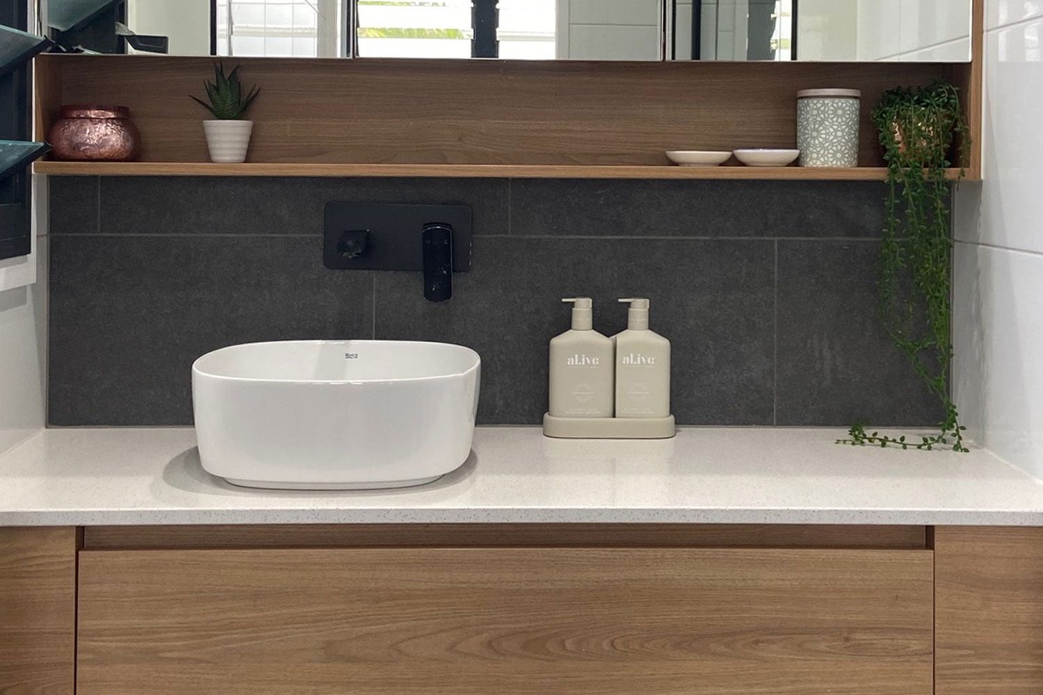 Modern bathroom sink and mirror